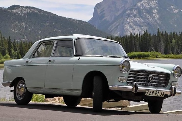 Throwback 1975 : Yakubu Gowon Opens Peugeot Assembly Plant, Test-drove Peugeot 404 Pan 1 - autojosh