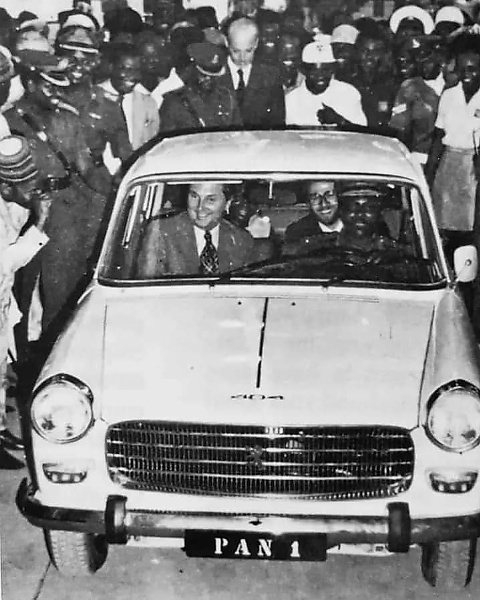 Throwback 1975 : Yakubu Gowon Opens Peugeot Assembly Plant, Test-drove Peugeot 404 Pan 1 - autojosh 