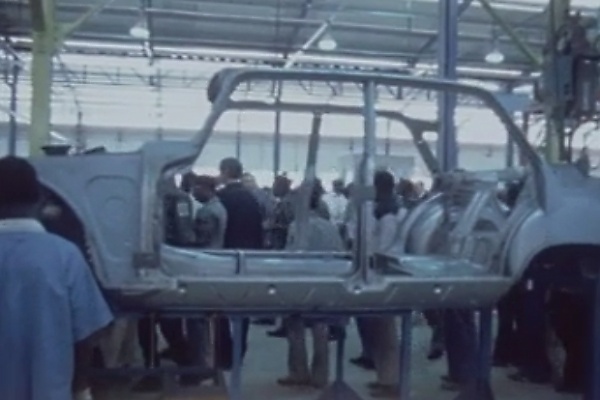 Throwback 1975 : Yakubu Gowon Opens Peugeot Assembly Plant, Test-drove Peugeot 404 Pan 1 - autojosh 