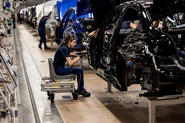 Photos : Inside BMW Production Line In Mexico Where 2 Series, 3 Series And M2 Are Produced For Global Market - autojosh 