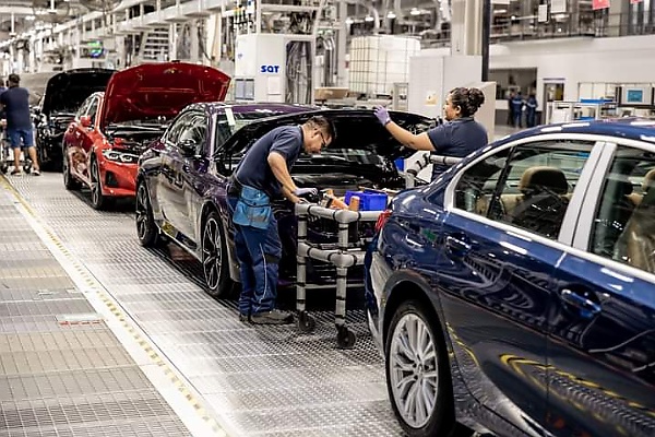 Photos : Inside BMW Production Line In Mexico Where 2 Series, 3 Series And M2 Are Produced For Global Market - autojosh 