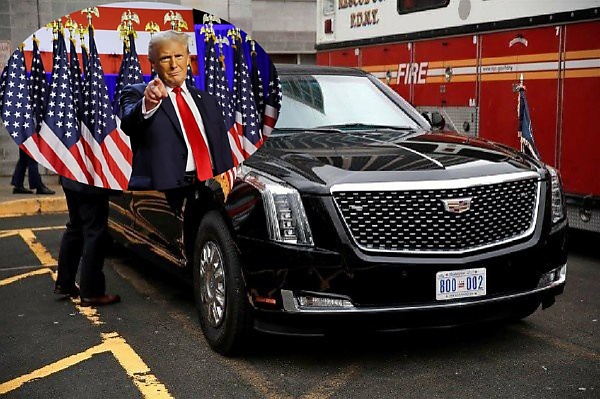 Donald Trump To Ride Again Inside The $1.5M Armored US Presidential Limousine Dubbed “The Beast” - autojosh