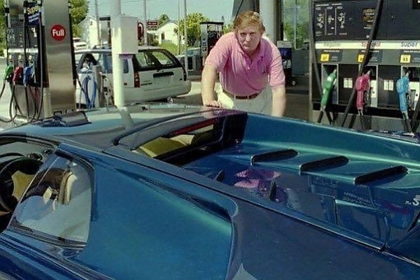 Today's Photos : Young Donald Trump With A Lamborghini Diablo Custom-built For Him - autojosh 