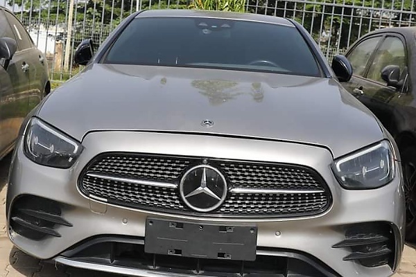 EFCC Arrests Two For Suspected Money Laundering, Recovers Mercedes E350, Range Rover - autojosh 