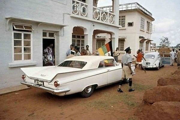 Throwback : Nigeria’s First President, Dr. Nnamdi Azikiwe’s 1959 Buick Electra 225 Luxury Convertible (PHOTOS) - autojosh 