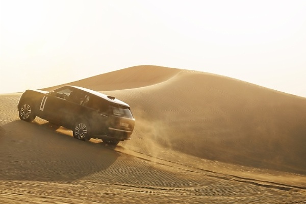 Range Rover Electric Prototypes Passed Rigorous Hot-Weather Testings In Unforgiving UAE Deserts - autojosh 