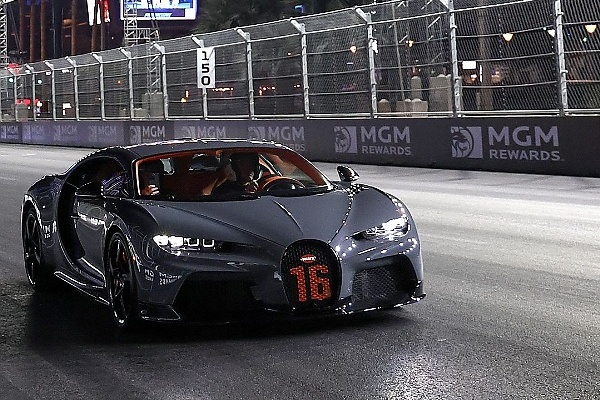 Once-in-a-lifetime Experience : 23 Bugatti Owners Takes Their Hypercars For A Spin On Las Vegas F1 Grand Prix Track - autojosh 