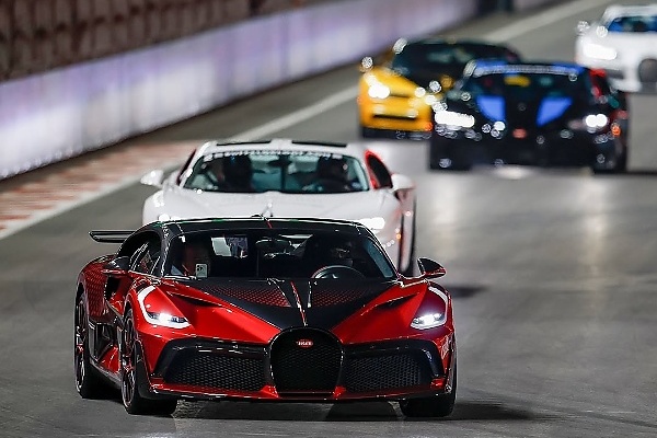 Once-in-a-lifetime Experience : 23 Bugatti Owners Takes Their Hypercars For A Spin On Las Vegas F1 Grand Prix Track - autojosh