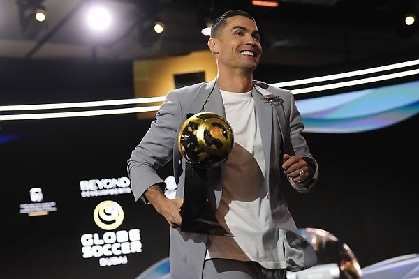 Cristiano Ronaldo Presented With A One-of-a-kind Carbon Fibre ‘Trophy’ Created By Car Tuner, Mansory - autojosh 