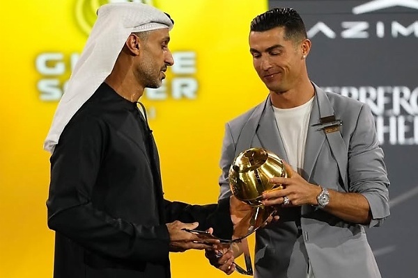 Cristiano Ronaldo Presented With A One-of-a-kind Carbon Fibre ‘Trophy’ Created By Car Tuner, Mansory - autojosh 