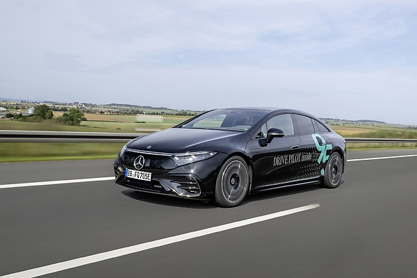 Drive Pilot : Mercedes S-Class, EQS Gets 95 km/h Hands-free ‘Level 3’ Driving On German Highways - autojosh 