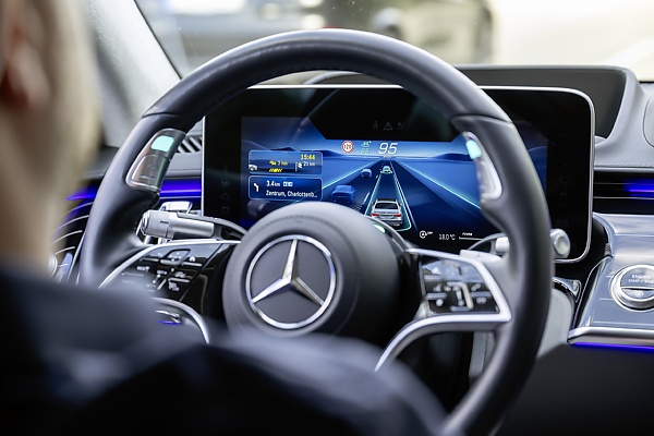 Drive Pilot : Mercedes S-Class, EQS Gets 95 km/h Hands-free ‘Level 3’ Driving On German Highways - autojosh 