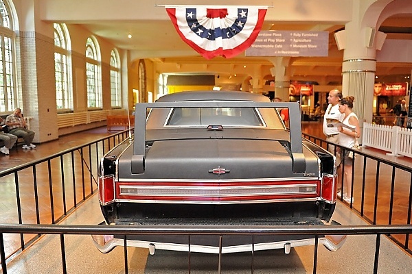 Photos : 1972 Lincoln Continental Presidential Limo Used By Jimmy Carter On Display At The Henry Ford Museum - autojosh 