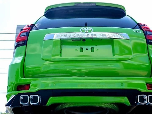 Lagos Deputy Governor Presents Toyota Prado SUV To Lucky Winner At Glo Festival of Joy - autojosh 