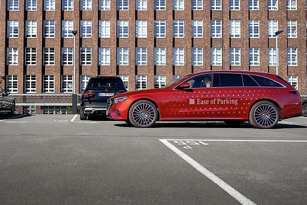 PARKTRONIC : New Mercedes Automated Parking Feature With 4 km/h Now Park Twice As Fast As Before - autojosh 