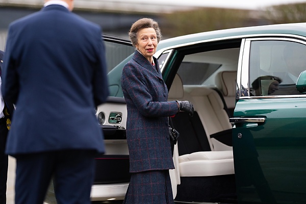 Queen Elizabeth’s Only Daughter Tours Rolls-Royce’s HQ, Where ‘The Best Car In The World’ Are Built - autojosh