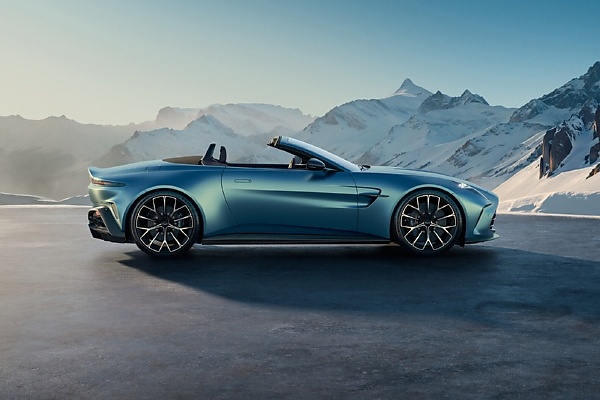2026 Aston Martin Vantage Roadster Arrives With The ‘Fastest Electric Folding Convertible Roof’ - autojosh 