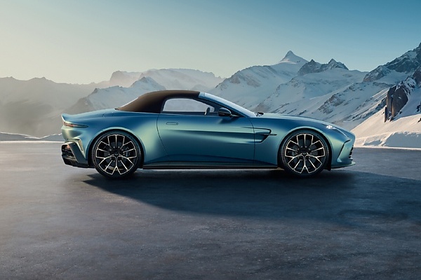 2026 Aston Martin Vantage Roadster Arrives With The ‘Fastest Electric Folding Convertible Roof’ - autojosh 