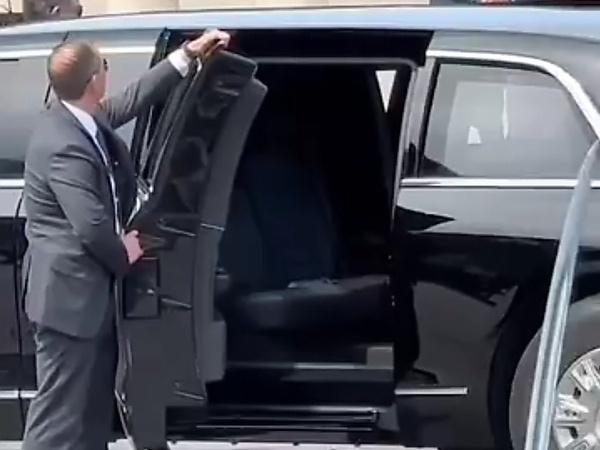 Photos : 8-inch Thick Armored Door Of U.S President’s Limo Is As Heavy As The Door Of Boeing 757 - autojosh 