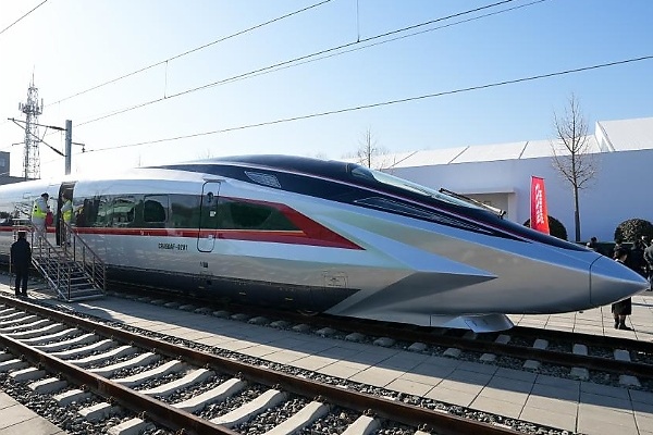 China’s CR450AF On Track To Be The World’s Fastest High-speed Train When It Enters Service - autojosh 