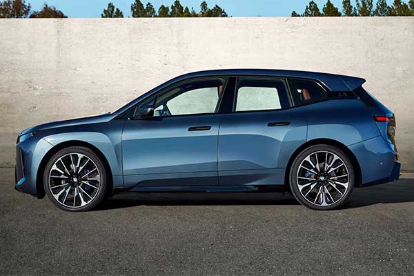 BMW Refreshes Its iX Electric SUV For The 2026 Model Year