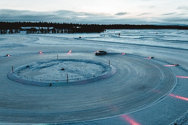 132 Laps (17.5-km) In 46 Minutes : Electric Porsche Taycan Sets New Guinness World Record For Ice Drifting - autojosh 