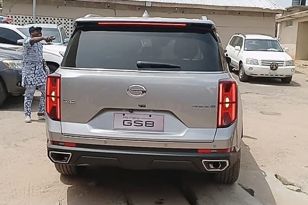 Davido Presents GAC GS8 SUV To Timi Of Ede - autojosh 