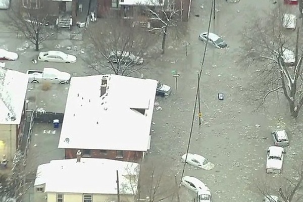 Photos : Streets In Detroit Lined With Stuck, Ice-frozen Cars After Major Flooding From Broken Pipe - autojosh 