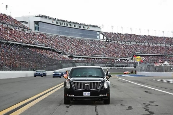 Trump Races In Armored Presidential Limousine AKA ‘The Beast’ Around Race Track To Open Daytona 500 - autojosh 