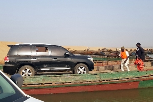 Dangerous Cruise : Watch As FRSC Personnel Ferry Their Patrol Car Across A River - autojosh 