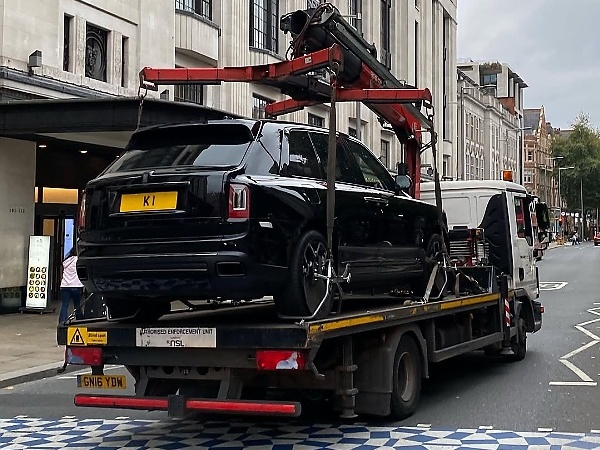 “UK No Be Naija” : Rolls-Royce Cullinan Fitted With £1.5m ‘K1’ Number Plate Towed For Parking Offence - autojosh 