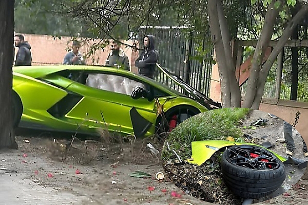 Technician Crashes Lamborghini Revuelto Worth ₦2 Billion On Delivery Day - autojosh