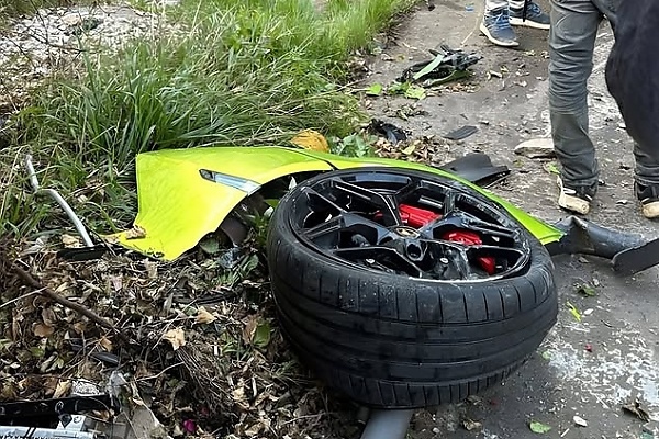 Technician Crashes Lamborghini Revuelto Worth ₦2 Billion On Delivery Day - autojosh 