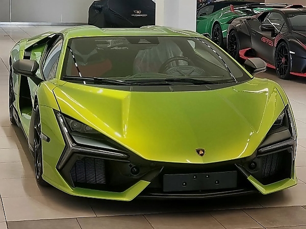 Technician Crashes Lamborghini Revuelto Worth ₦2 Billion On Delivery Day - autojosh 