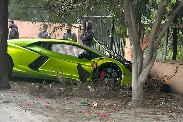 Technician Crashes Lamborghini Revuelto Worth ₦2 Billion On Delivery Day - autojosh 