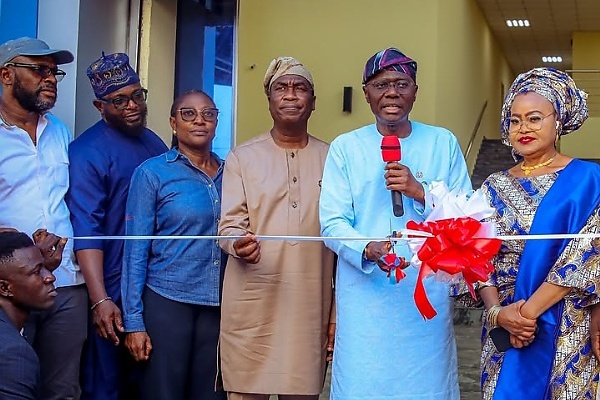 Sanwo-Olu Inaugurates New Bus Station In Abule-Egba, Says CNG And Electric Buses To Join BRT Fleet By Q3 - autojosh 