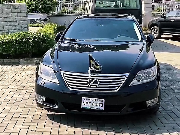 Lexus LS 460 : Okorocha Celebrates New Commissioner of Police, Ibrahim Gotan, Poses With His Official Car - autojosh 