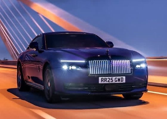 Most Powerful Rolls-Royce Ever : Rolls-Royce Unveils 659-hp Black Badge Spectre - autojosh