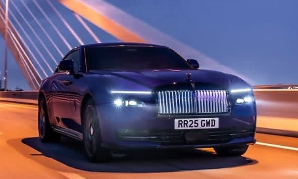 Most Powerful Rolls-Royce Ever : Rolls-Royce Unveils 659-hp Black Badge Spectre - autojosh