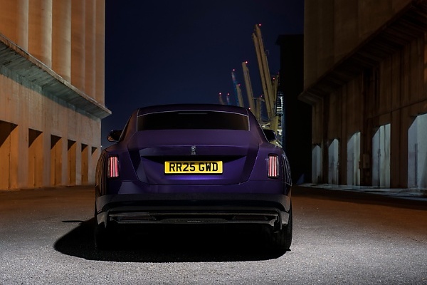 Most Powerful Rolls-Royce Ever : Rolls-Royce Unveils 659-hp Black Badge Spectre - autojosh 