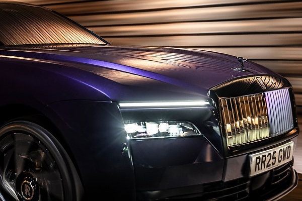 Most Powerful Rolls-Royce Ever : Rolls-Royce Unveils 659-hp Black Badge Spectre - autojosh 