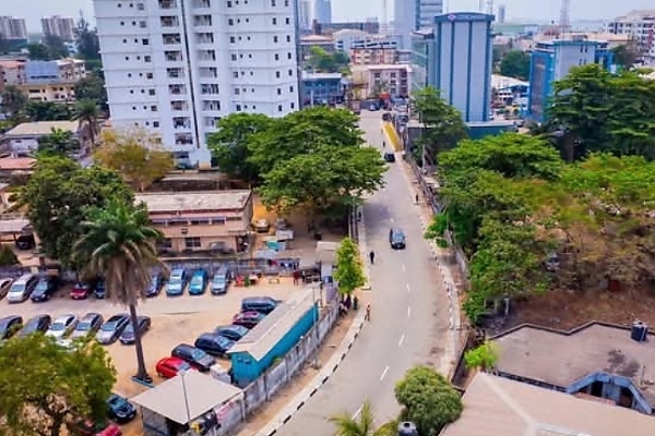 Sanwo-Olu Opens 3 New Inner Roads In Iru-Victoria Island Corridor, Reduces Journey Time By 40 Minutes - autojosh 