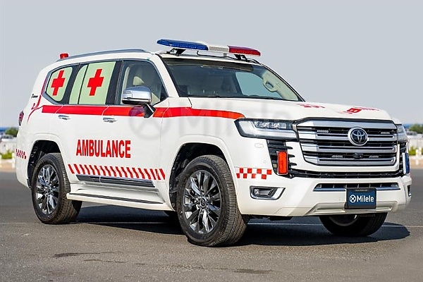 Today’s Photos : Inside Toyota Land Cruiser-based Ambulance Equipped With State-of-the-art Medical Equipments - autojosh 