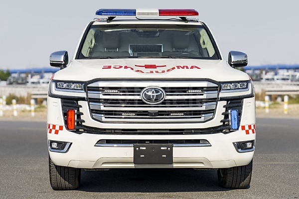 Today’s Photos : Inside Toyota Land Cruiser-based Ambulance Equipped With State-of-the-art Medical Equipments - autojosh 