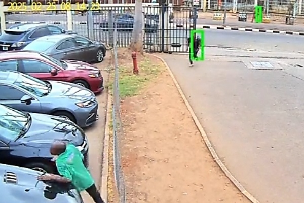 Watch : Moment A Man Walks Into A Nigerian Car Dealership, Smashes Windscreens Of 5 Cars - autojosh 