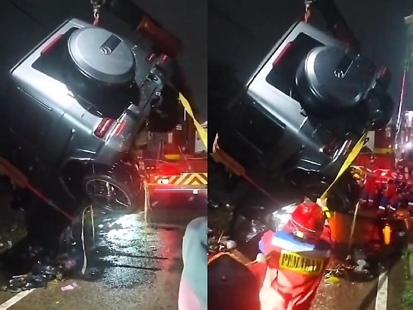 Moment Firefighters Pulled Out A Mercedes-Benz G-Class SUV From A River - autojosh 