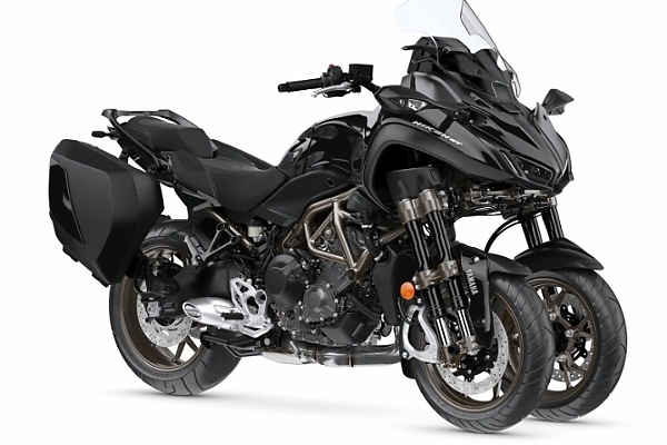 Three-wheeled Yamaha Niken GT Motorcycle Turns Heads On Lagos Third Mainland Bridge - autojosh 
