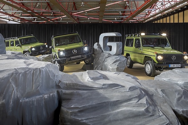 First Photos : Highly Exclusive Mercedes-Benz G-Class Edition Stronger Than The 1980s - autojosh 