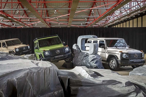 First Photos : Highly Exclusive Mercedes-Benz G-Class Edition Stronger Than The 1980s - autojosh 