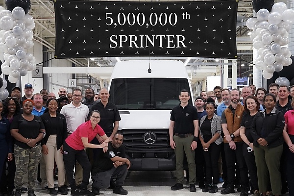 5 Millionth Mercedes-Benz Sprinter Rolls Off The Assembly Line - Handed Over To FedEx - autojosh